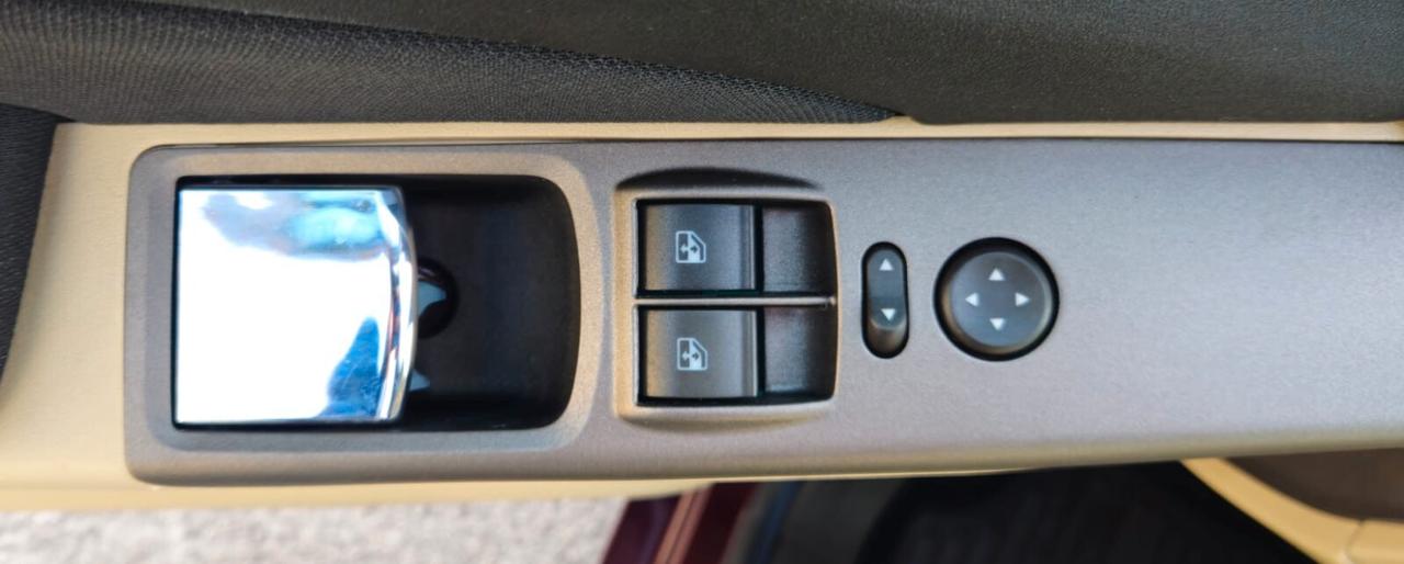 Lancia MUSA 1.3 Multijet Silver