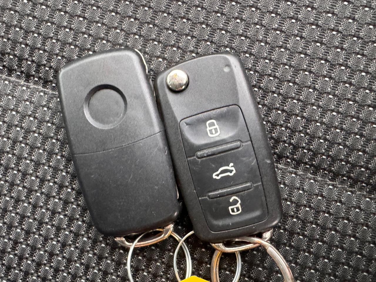 Volkswagen Touran Business 1.4 Highline EcoFuel 7 posti