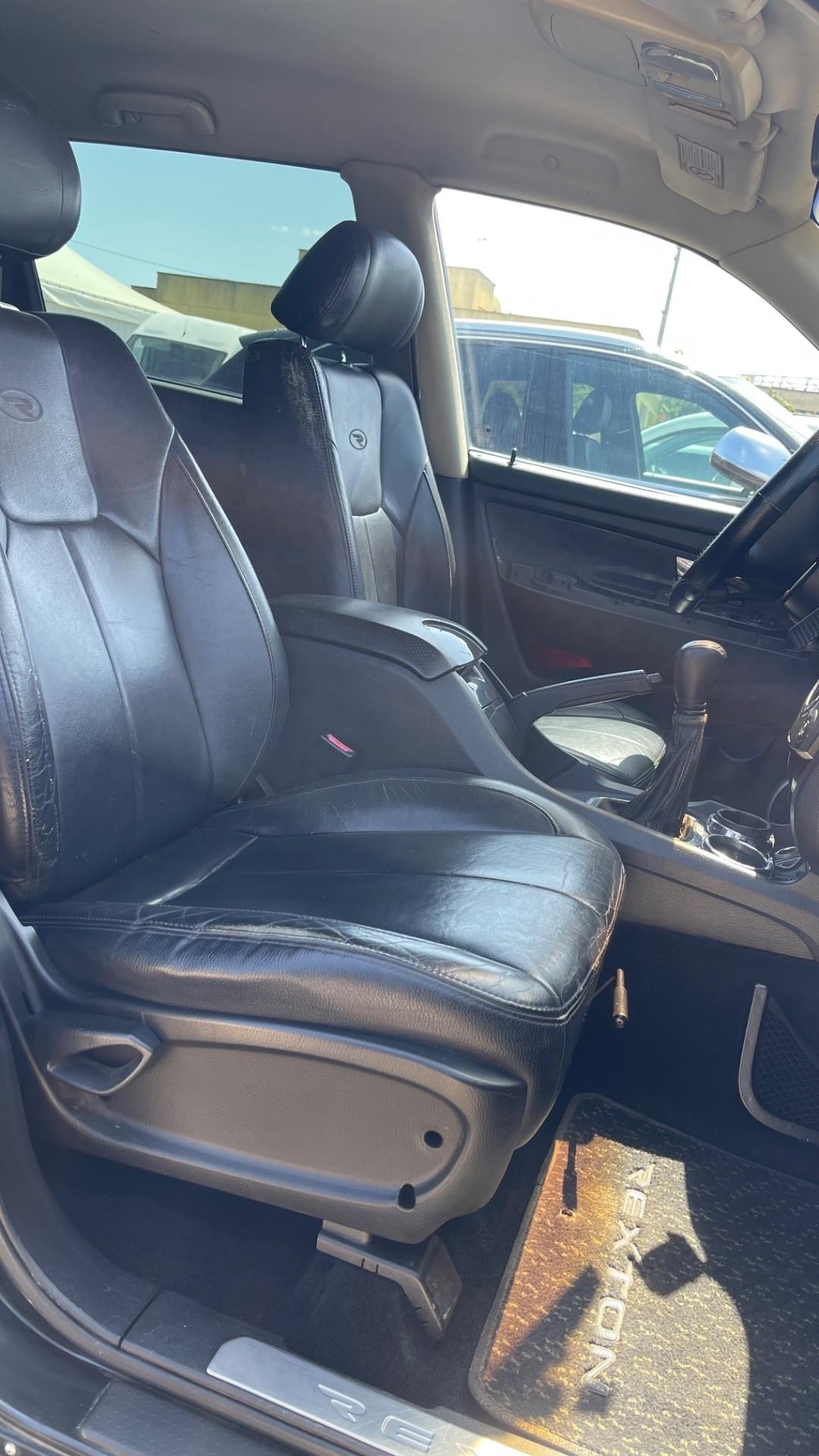 Ssangyong REXTON 2.7 diesel Autocarro