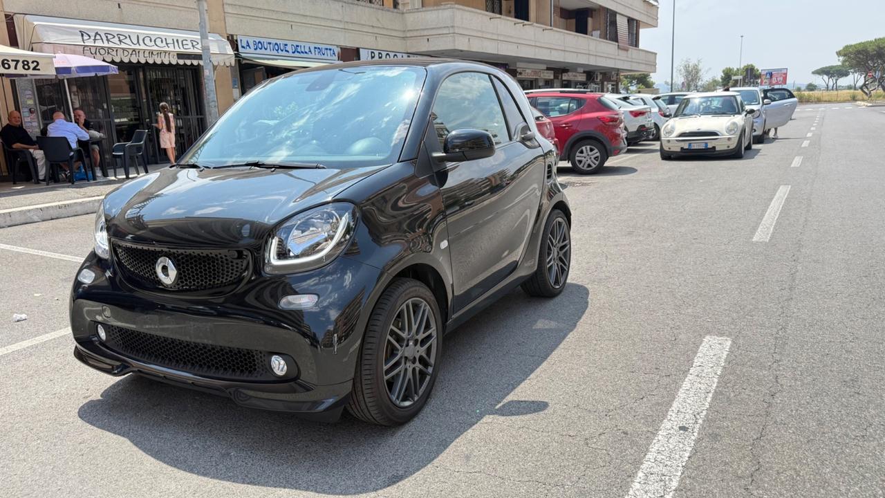 Smart ForTwo BRABUS 0.9 Turbo twinamic parisblue Xclusive LED NAVI KAMERA JBL PACK SPORT PDC PELLE INTROVABILE