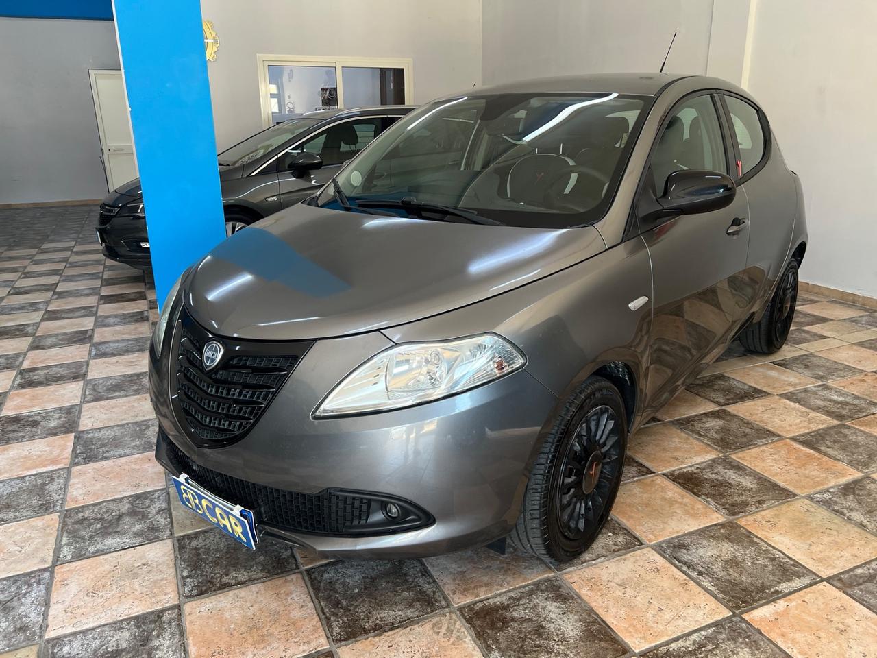 Lancia Ypsilon 1.2 69 CV 5 porte GPL CASA MADRE