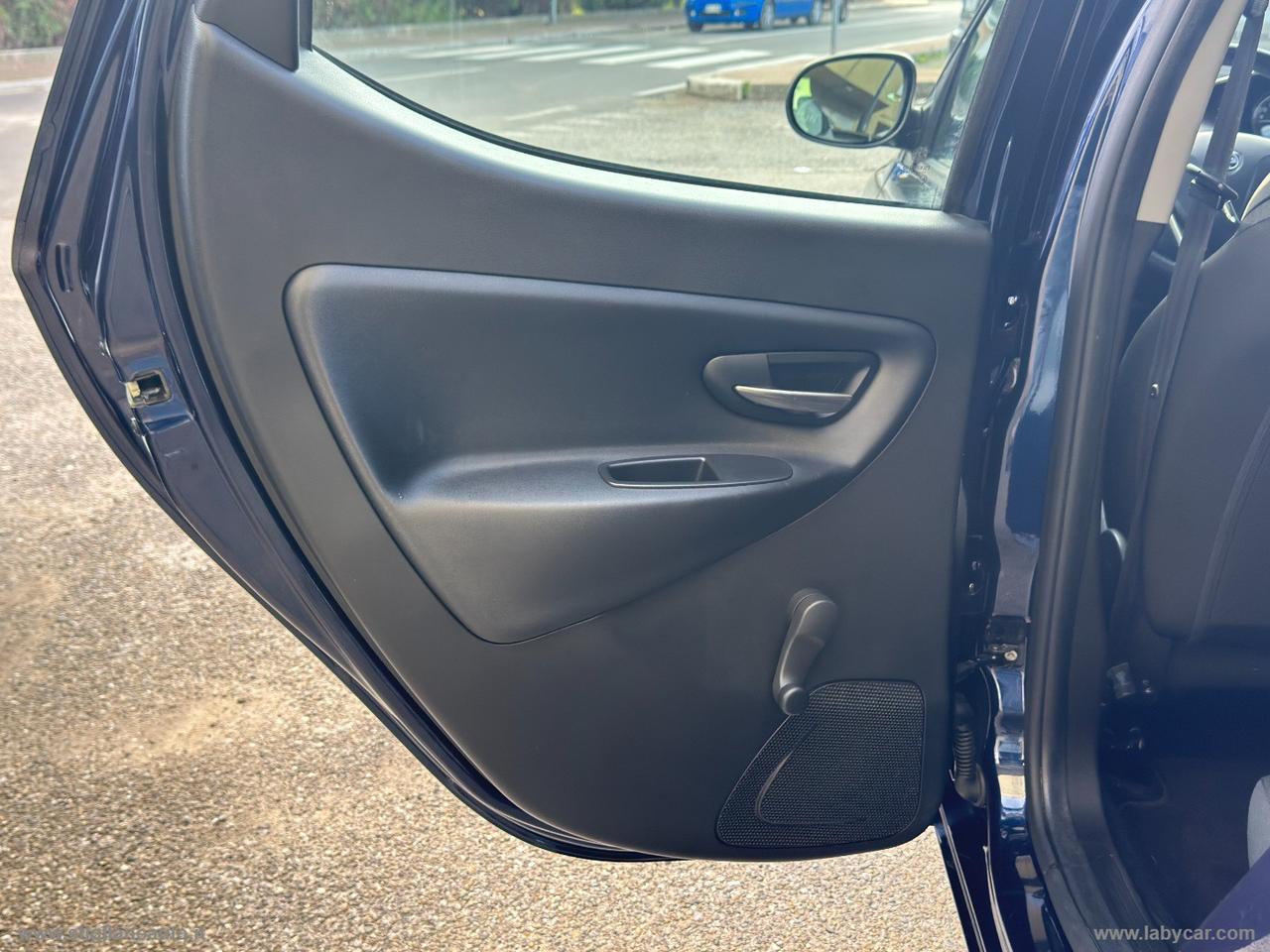 LANCIA Ypsilon 1.2 69 CV 5p. Gold