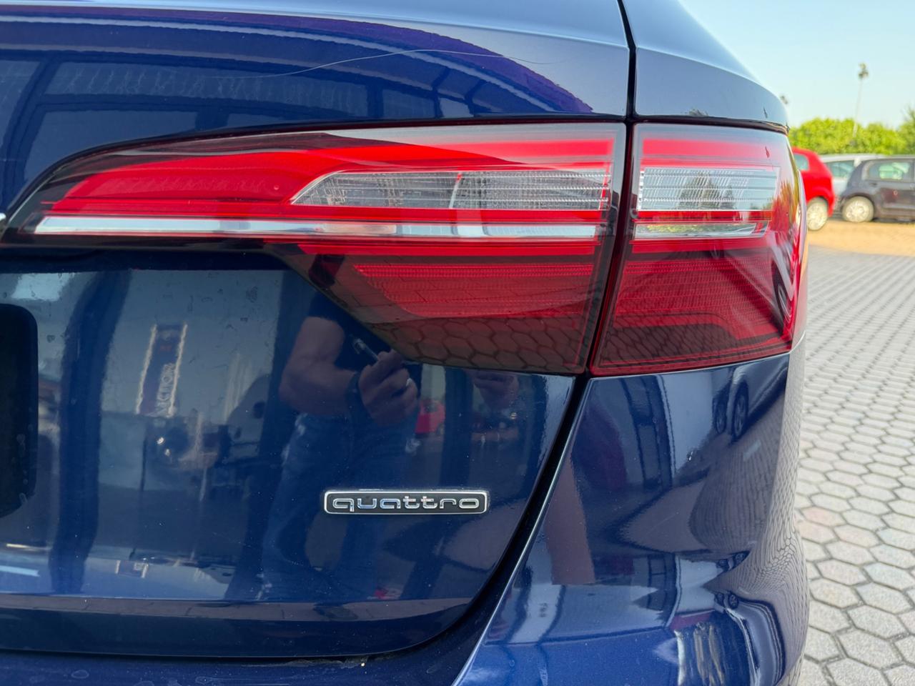 Audi A4 Avant 40 TDI quattro S tronic Business Advanced
