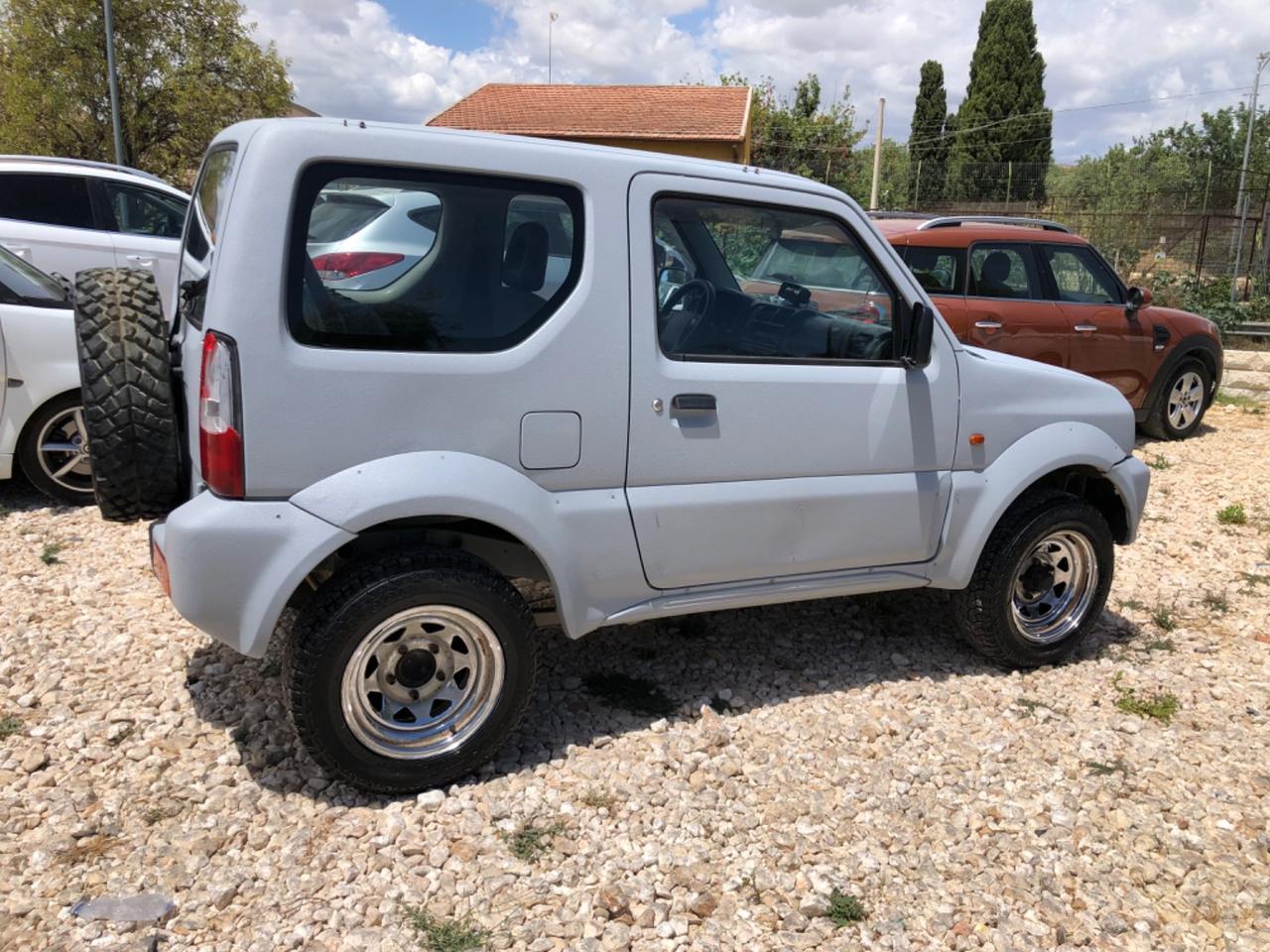 Suzuki Jimny 1.3i 16V cat 4WD JLX