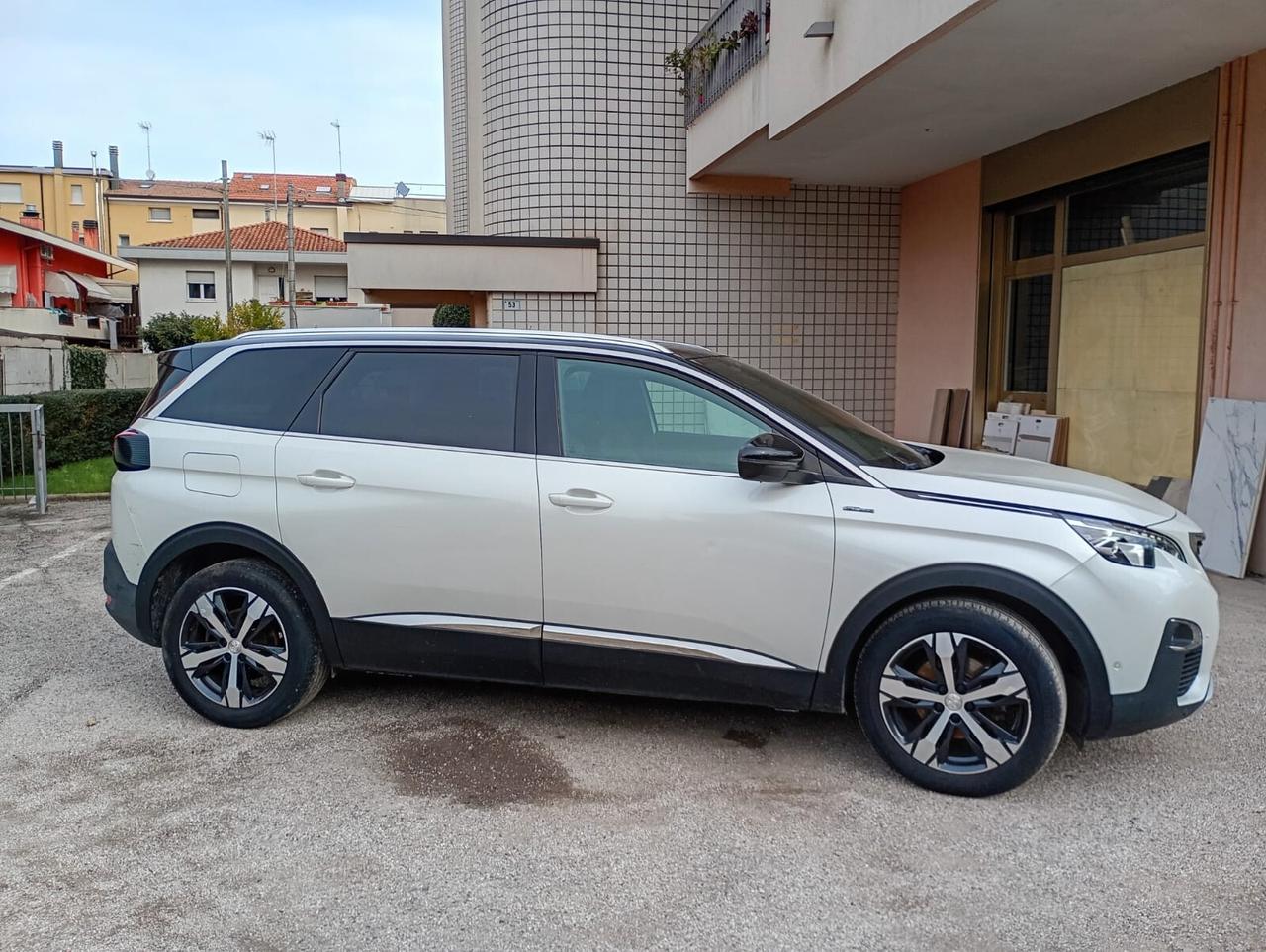 Peugeot 5008 BlueHDi 120 S&S Allure