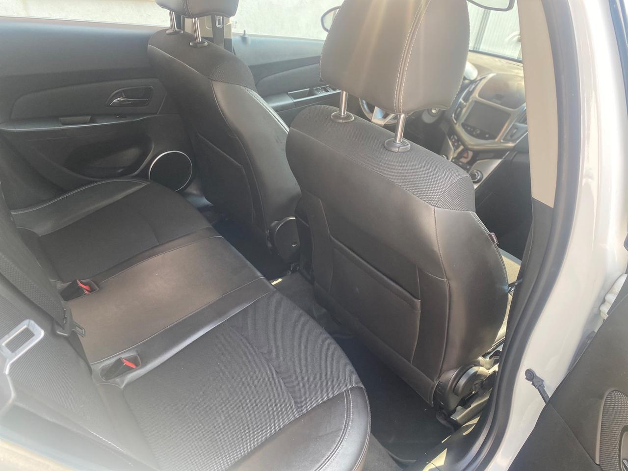 Chevrolet Cruze 1.7 Diesel Station Wagon LTZ