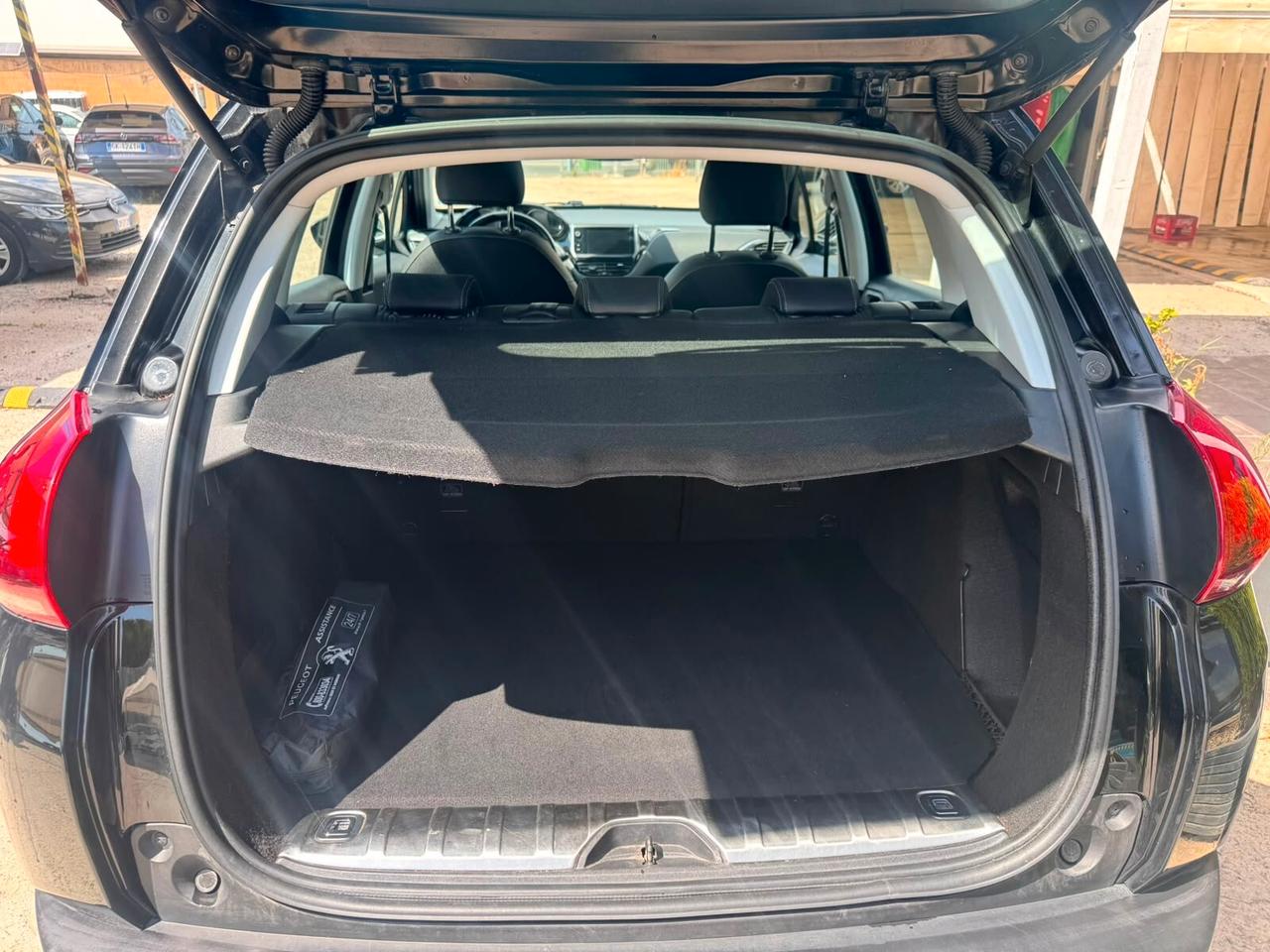 Peugeot 2008 PureTech Turbo 110 EAT6 S&S Allure