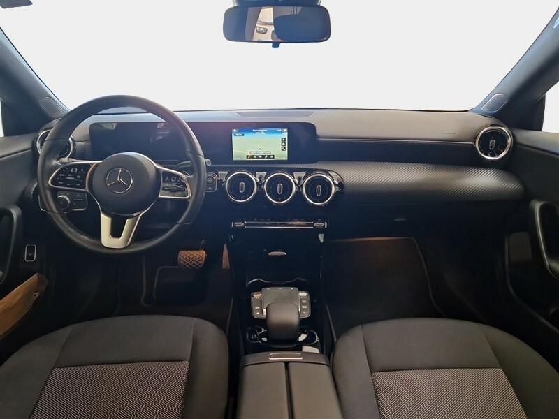 MERCEDES-BENZ CLA 220 d Automatic Business 4 PORTE COUPE