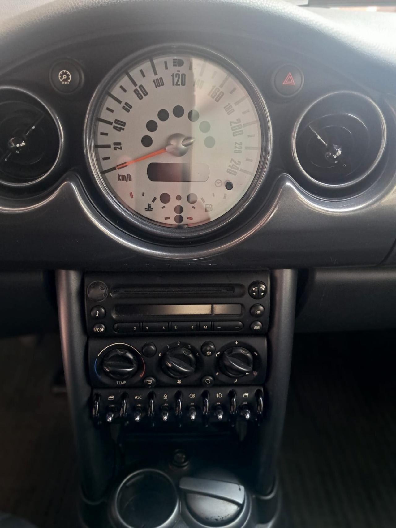 Mini 1.6 16V One de luxe-NEOPATENTATI-Km128000-Euro4290