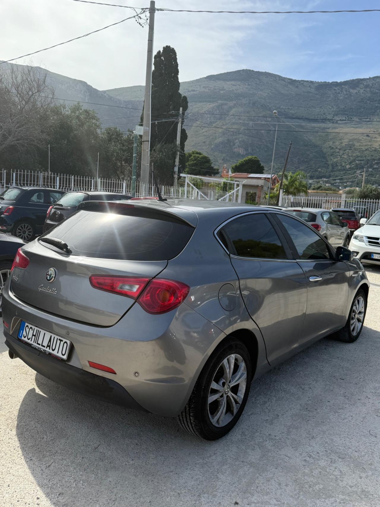 Alfa Romeo Giulietta 1.6 JTDm-2 105 CV Exclusive