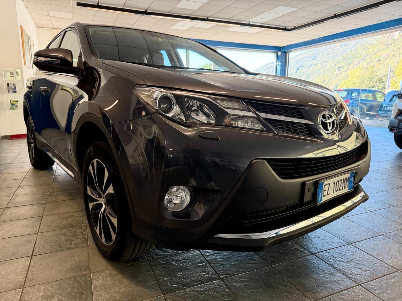 Toyota RAV 4 RAV4 2.2 D-CAT 4X4 CAMBIO AUTOMATICO GANCIO TRAINO WHITE EDITION