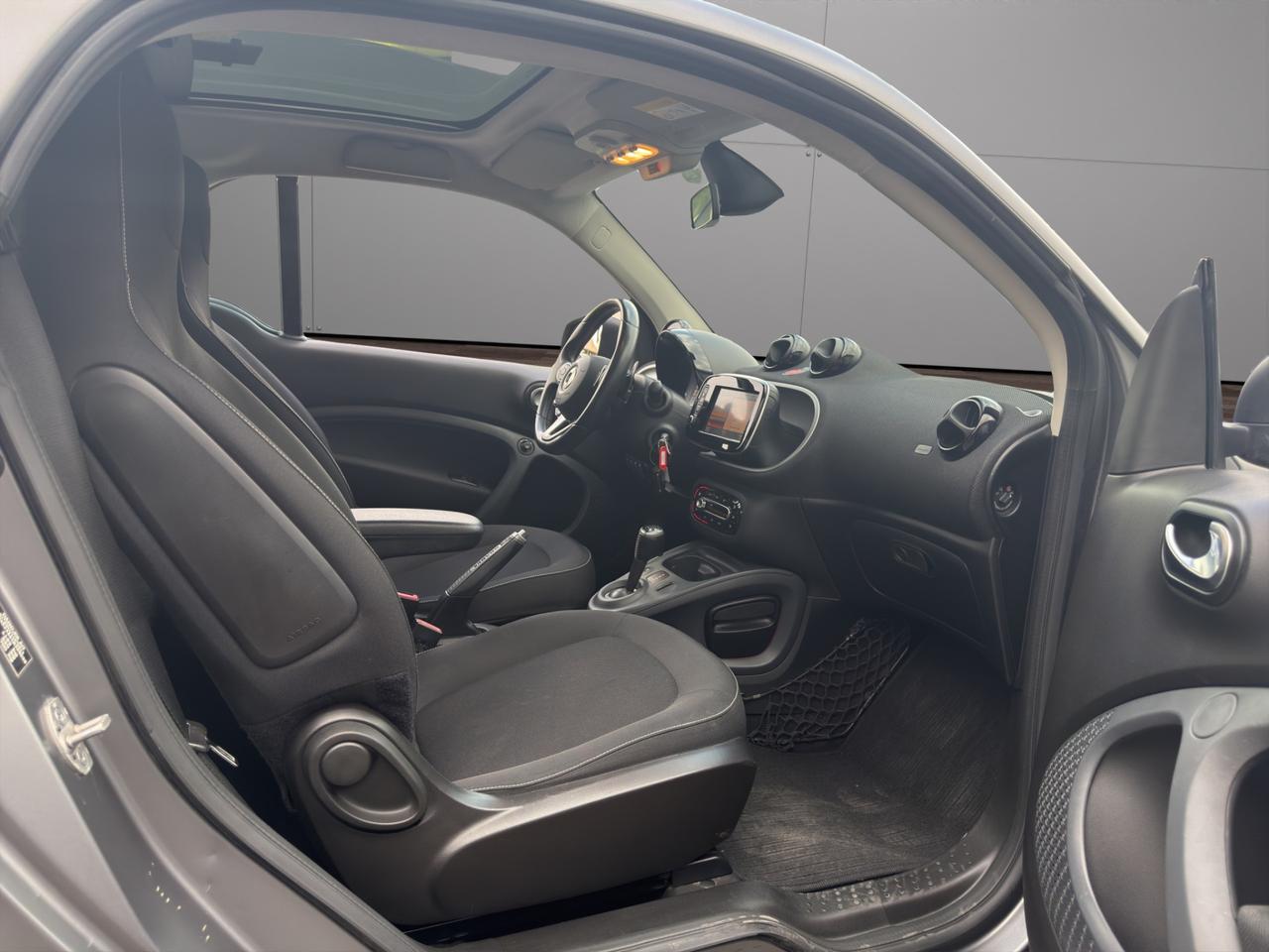 smart forTwo Allestimento BRABUS - Unipro - Promo Finanziamento - Tetto panoramico - LED - Schermo