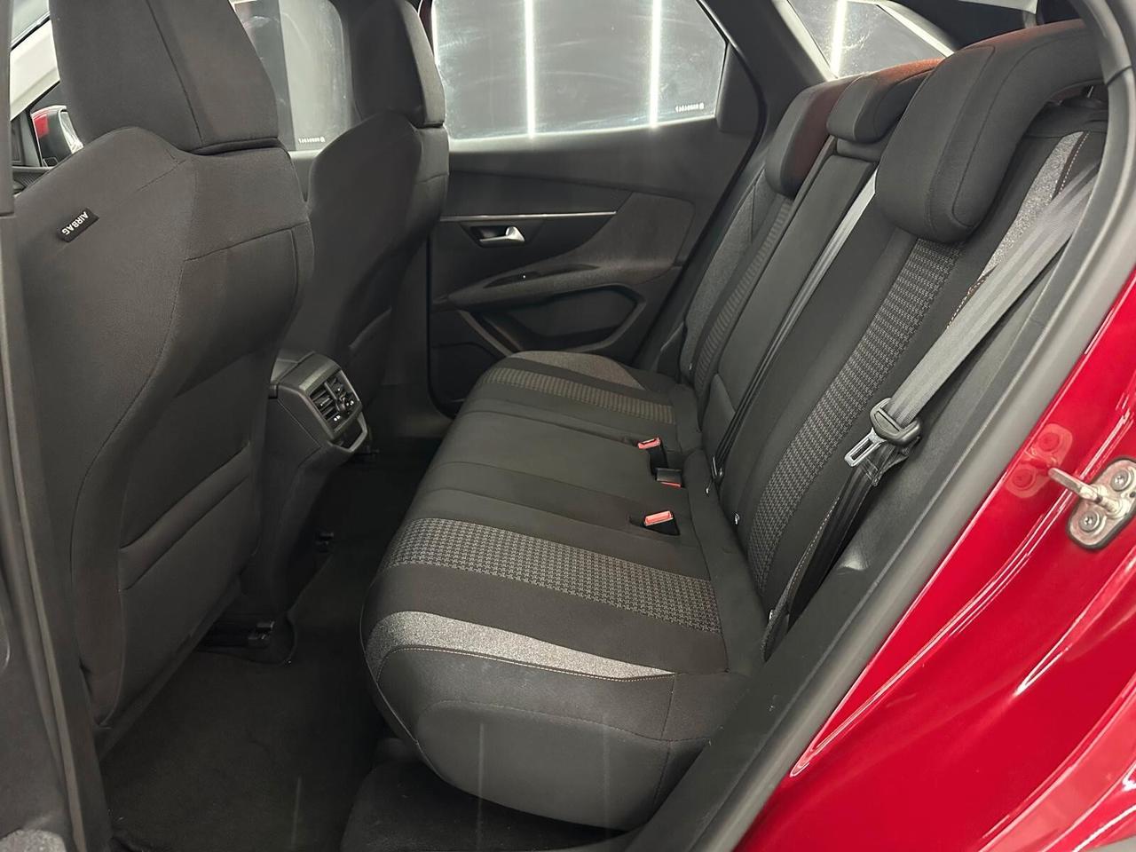 Peugeot 3008 BlueHDi 130 S&S EAT8 Allure Pack