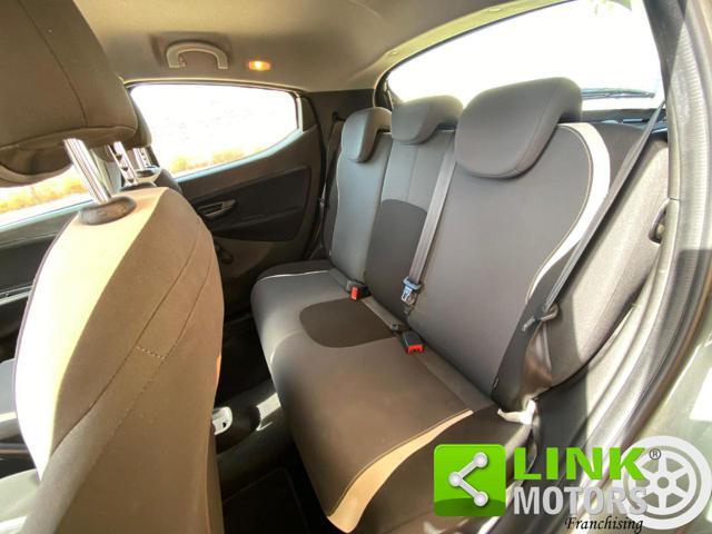 LANCIA Ypsilon 1.2 69 CV 5 porte Platinum