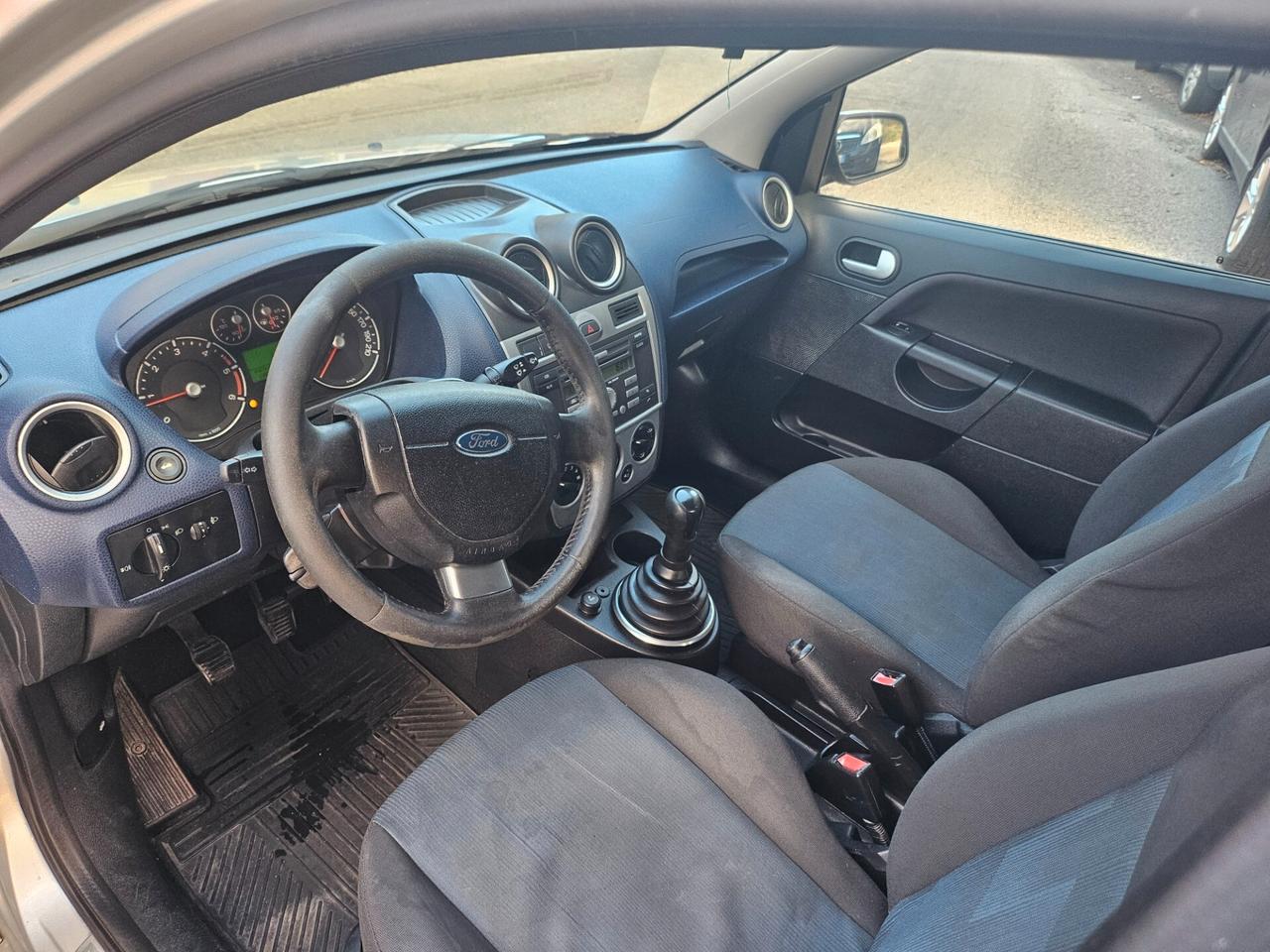 Ford Fiesta 1.4 TDCi 5p. Ghia 114.000km 2008