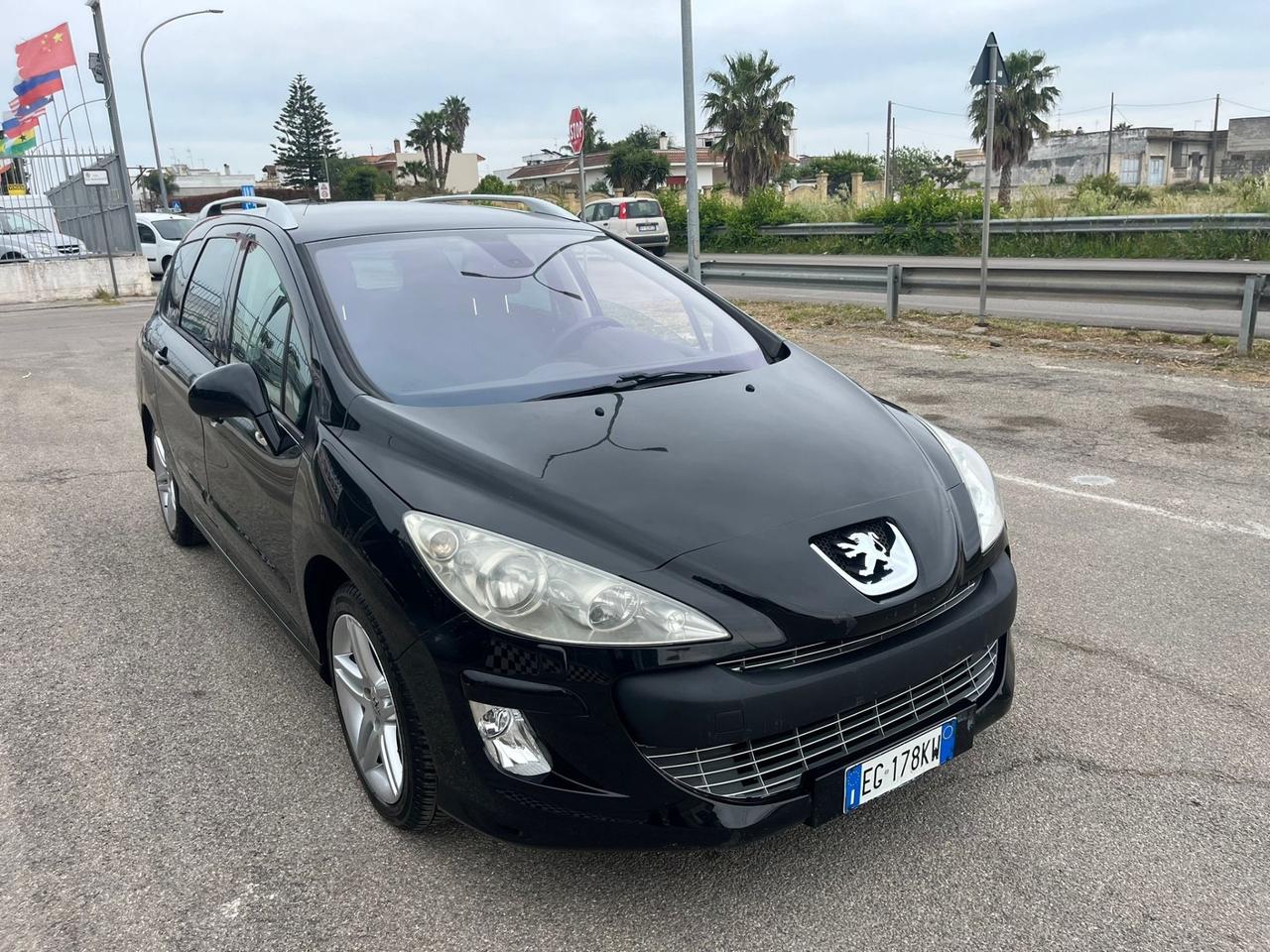 Peugeot 308 1.6 HDi SW Ciel Féline - 2011