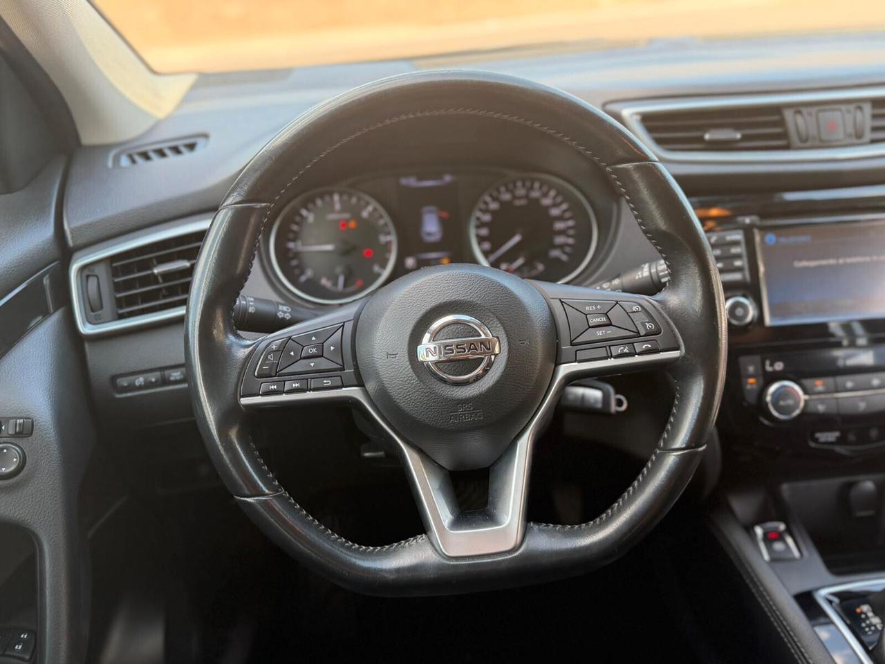 Nissan Qashqai 1.6 diesel Automatica