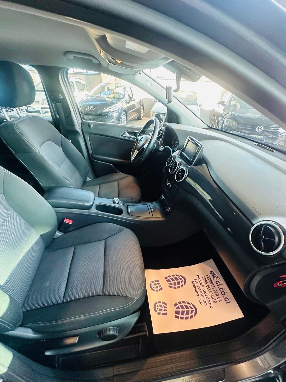 Mercedes-benz A 180 CDI BlueEFFICIENCY Automatic Premium