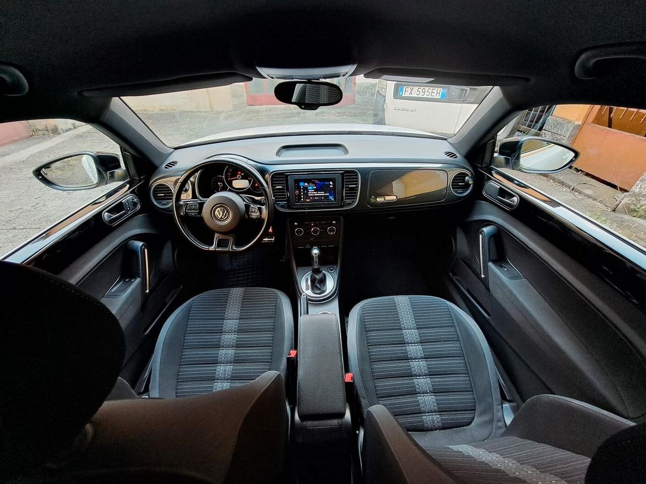 Volkswagen Maggiolino 2.0 TSI DSG SPORT