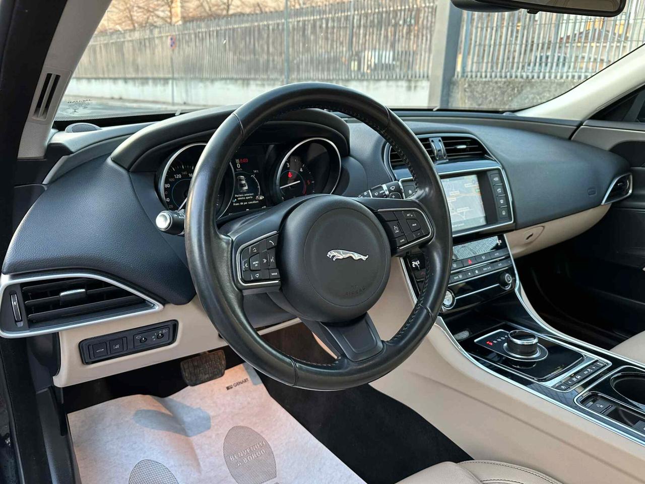 Jaguar XE 2.0 D 180 CV AWD aut. Prestige Business Edition