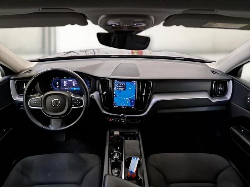 VOLVO XC60 B4 D AWD automatico Momentum Pro MY22