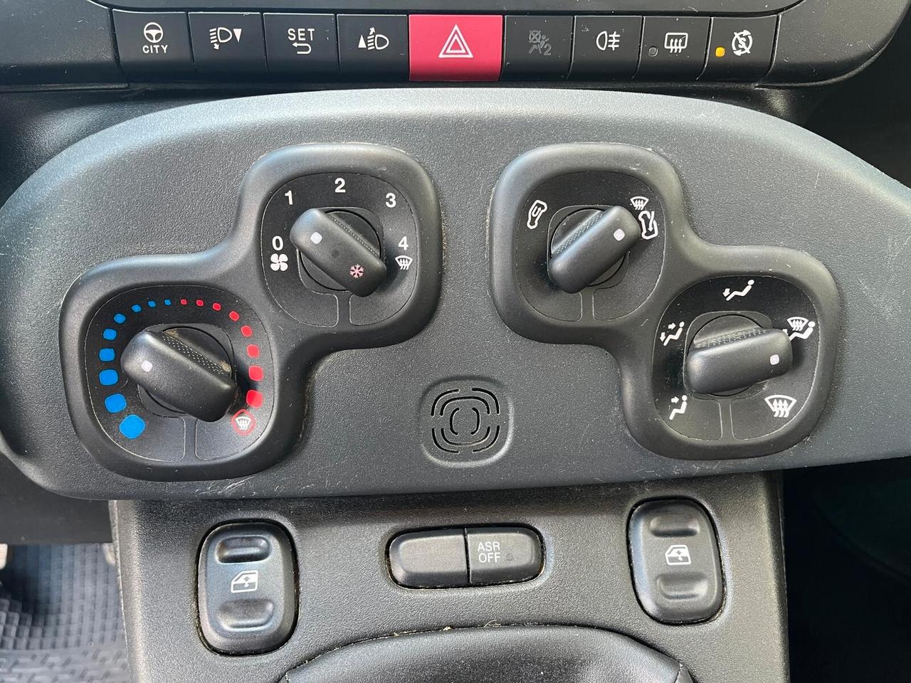 Fiat Panda Panda 1.3 mjt 16v Easy s - SOLI 81.070 KM