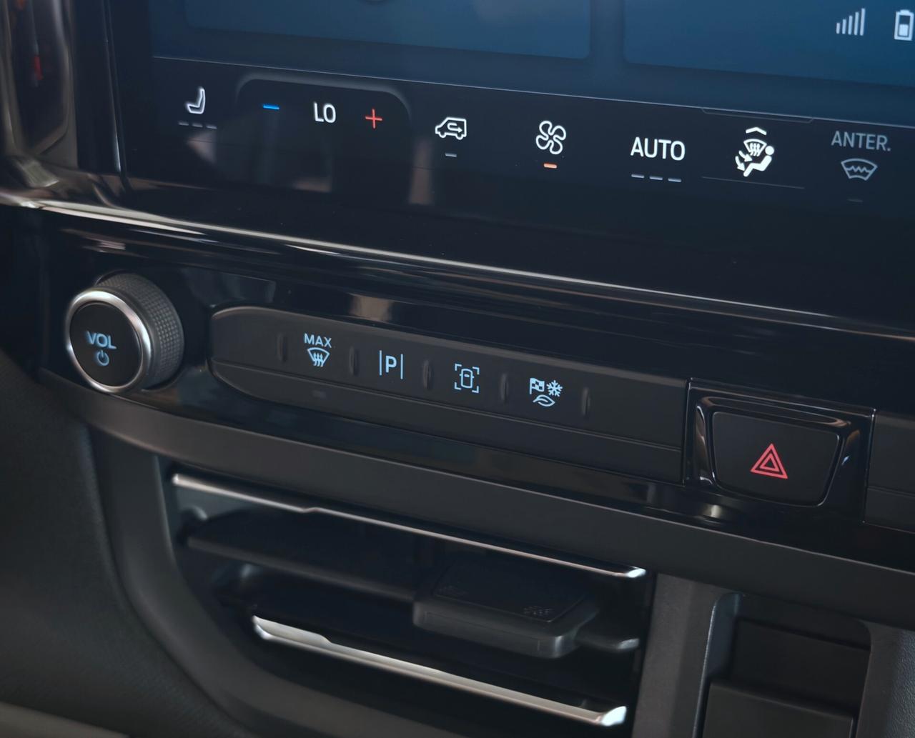 Ford Tourneo Custom 2.0 Ecoblue 9 posti - 2024
