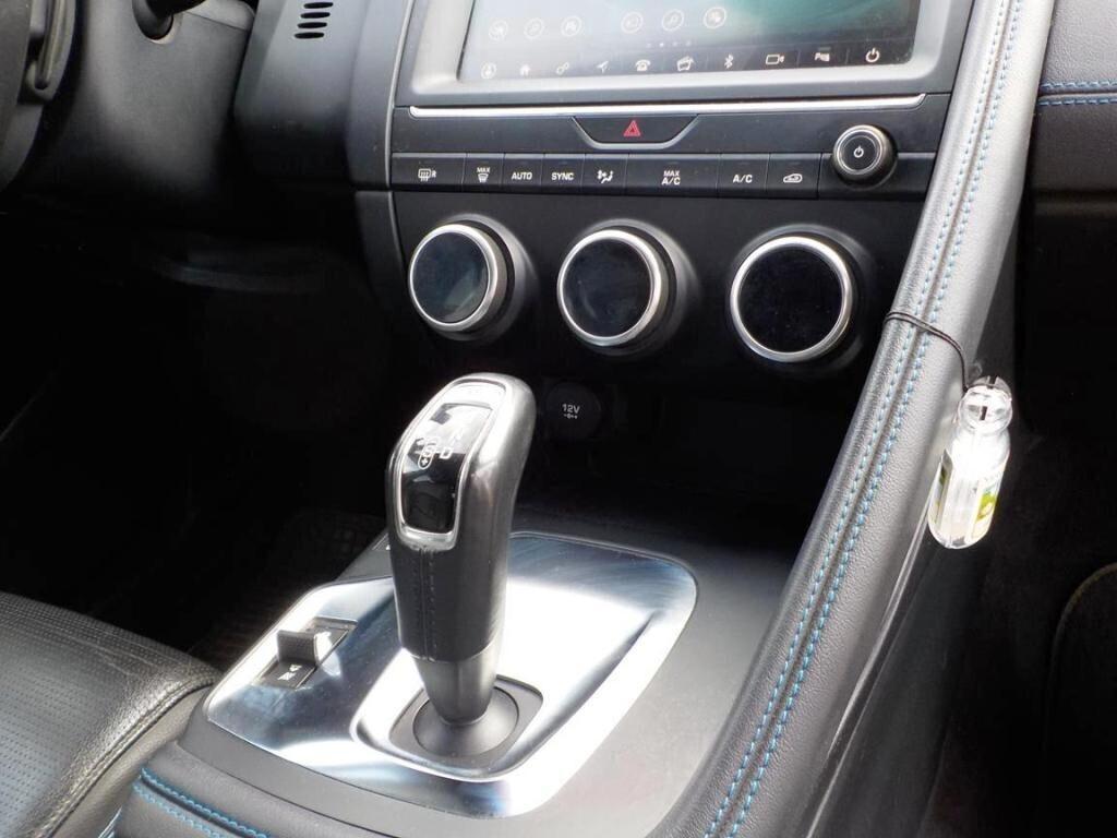 Jaguar E-Pace 2.0D 150 CV AWD aut. R-Dynamic S