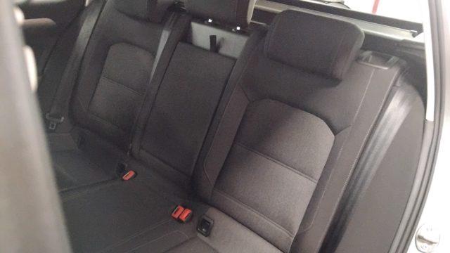 VOLKSWAGEN Passat Variant 1.6 TDI SCR DSG Business NAVI