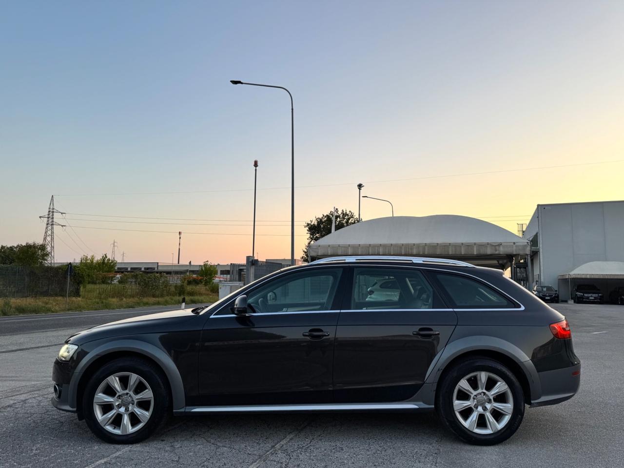 AUDI A4 ALLROAD 2.0 Tdi 177 CV S-Tronic- Led Navi