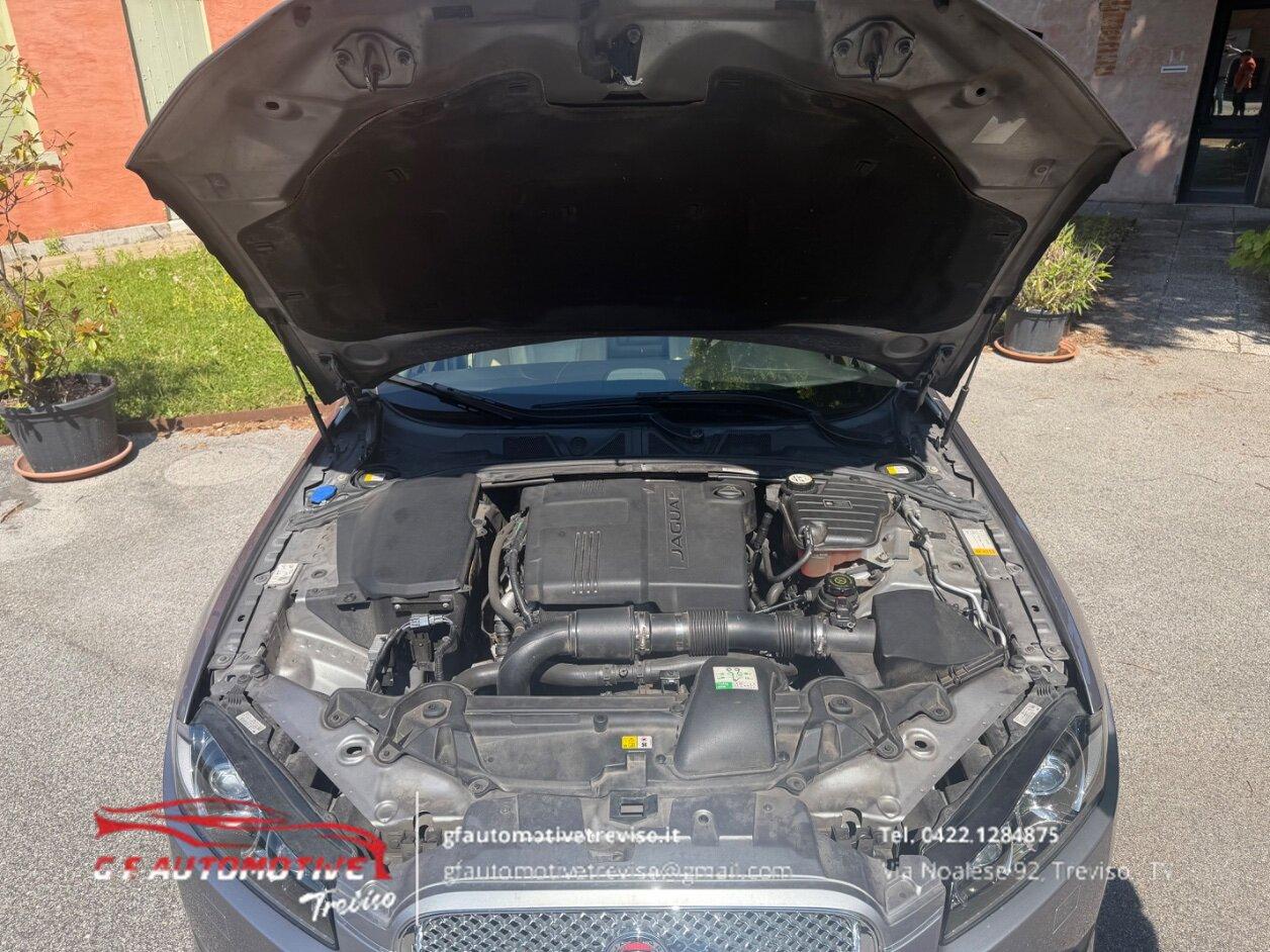 Jaguar XF Berlina XF 2.2d Luxury 200cv auto