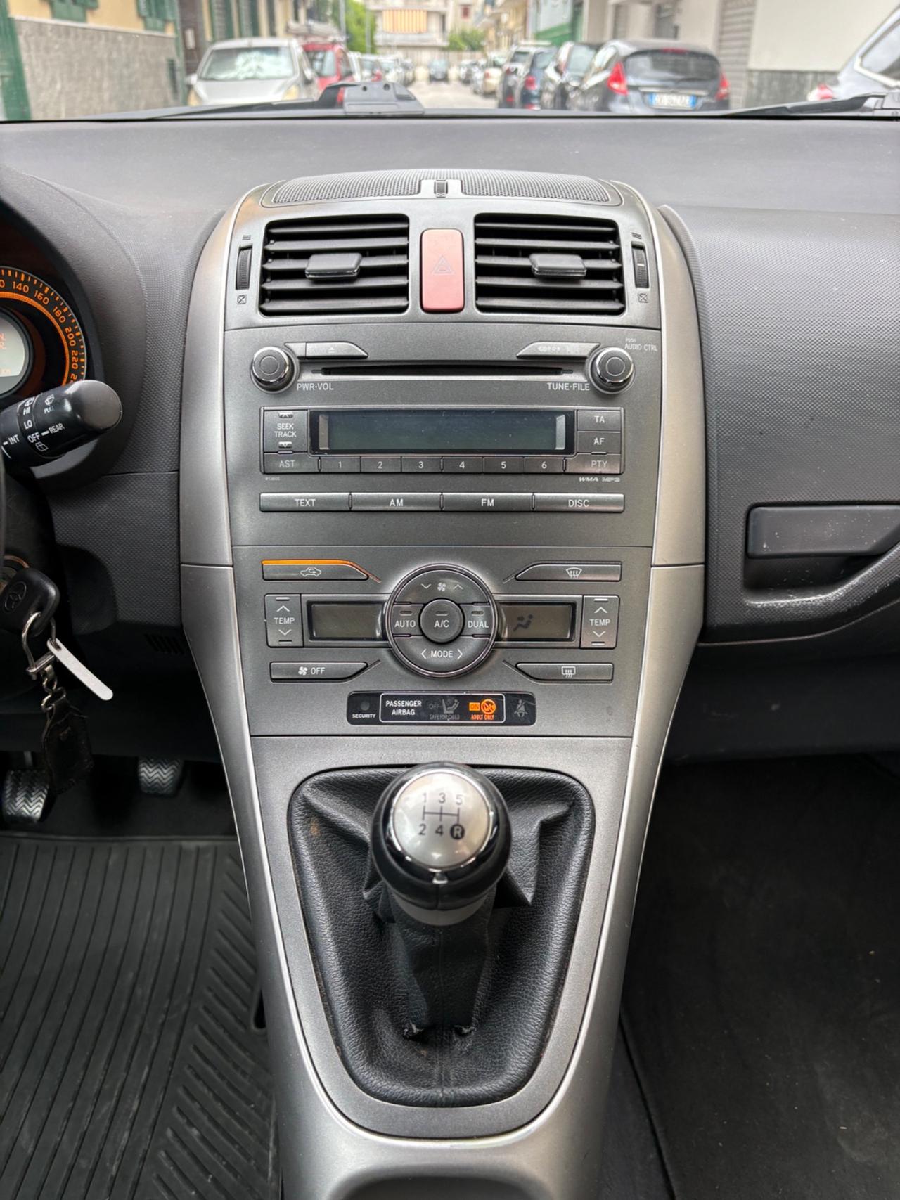 Toyota Auris 1.4 D-4D 90cv affidabile