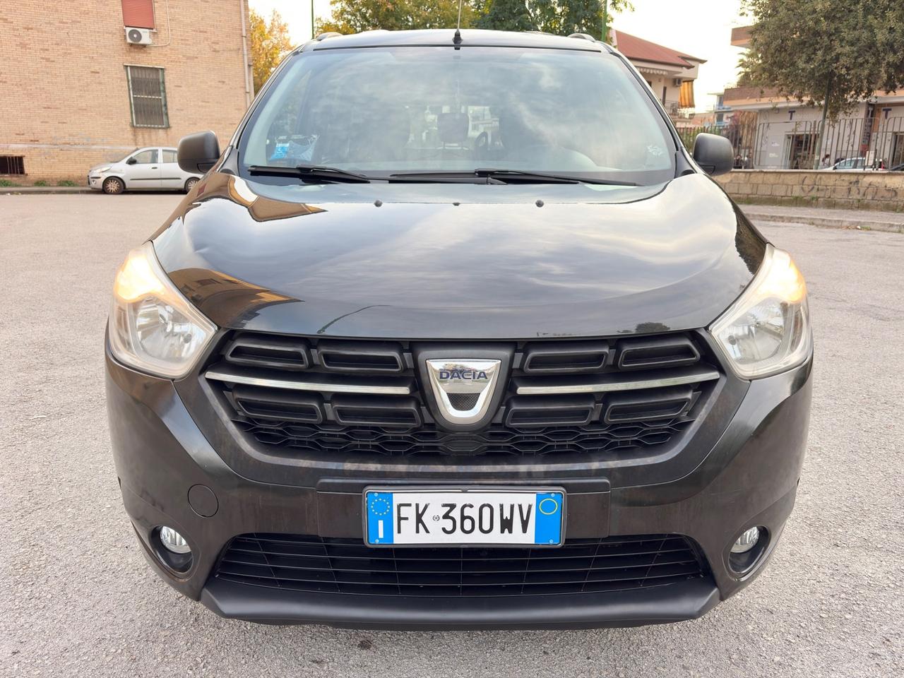 Dacia Lodgy 1.6 GPL 100CV con navigatore