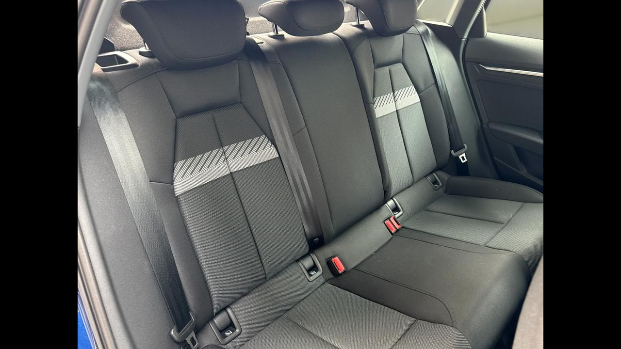 Audi Audi A3 allstreet Business Advanced TDI 110 kW S tronic