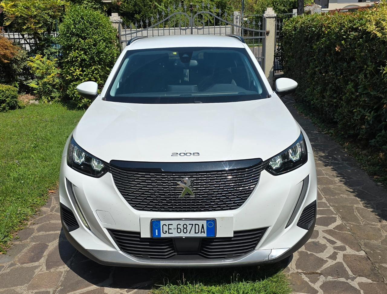 Peugeot 2008 BlueHDi 130 S&S EAT8 Allure Pack