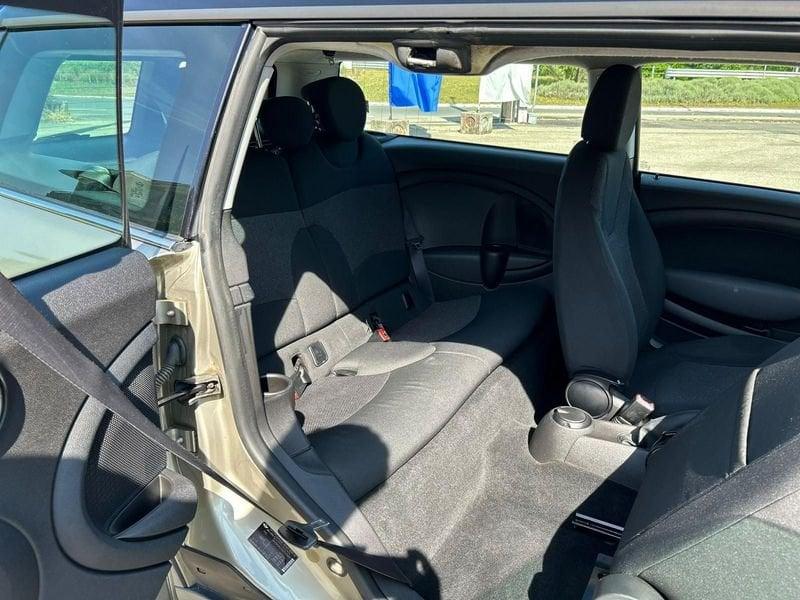 MINI Clubman 1.6 16V COOPER D CLUBMAN