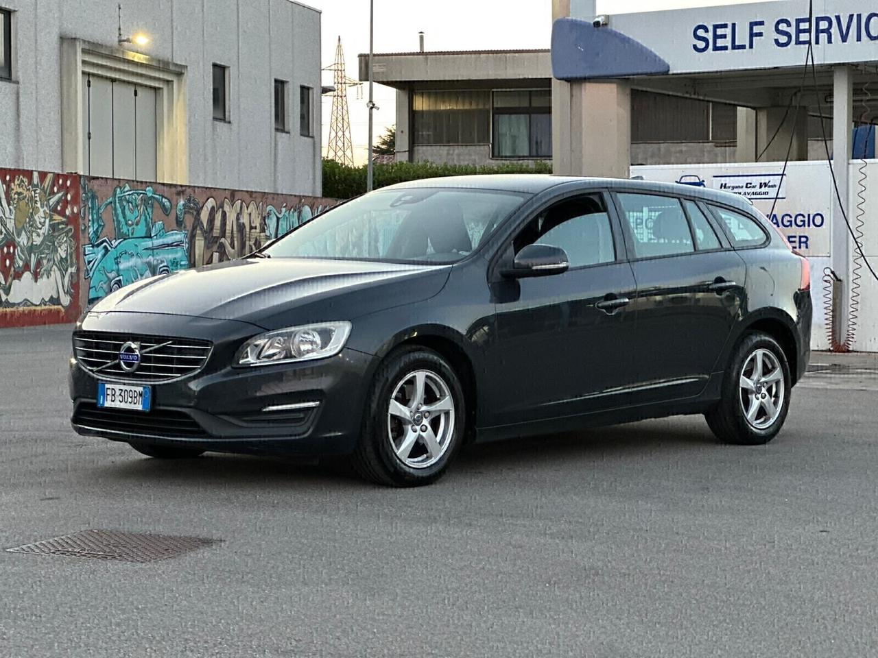 Volvo V60 D2 1.6 Powershift Kinetic