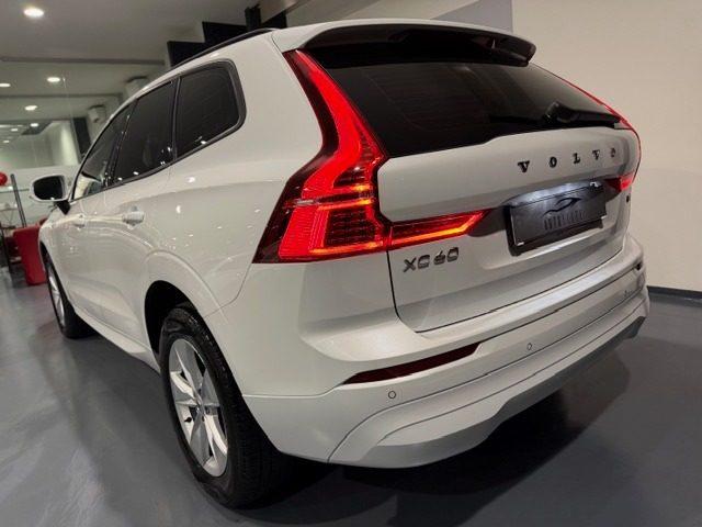VOLVO XC60 B4 (d) automatico Mhev 197CV Momentum