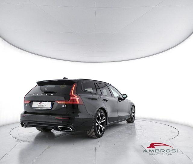 VOLVO V60 B4 (d) Geartronic R-Design