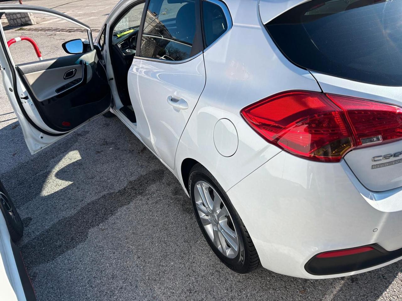 Kia Ceed cee'd 1.6 CRDi 129 CV DCT 5 porte