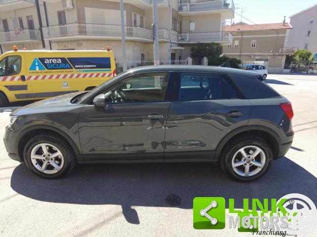 AUDI Q2 business s tronic