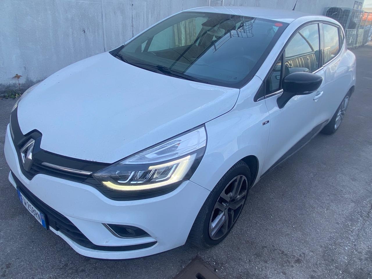 Renault Clio dCi 8V 75 CV 5 porte Moschino Intens