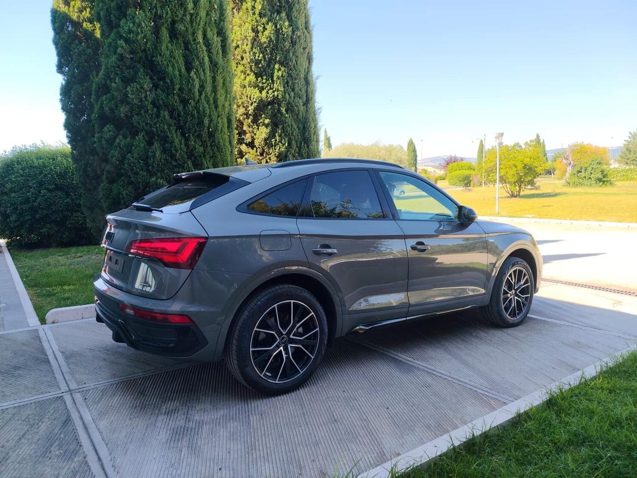 Audi Q5 40 TDI 204 CV quattro S tronic Identity Black