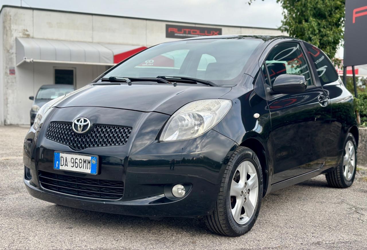 TOYOTA YARIS - 1.3i 2006 164.000Km