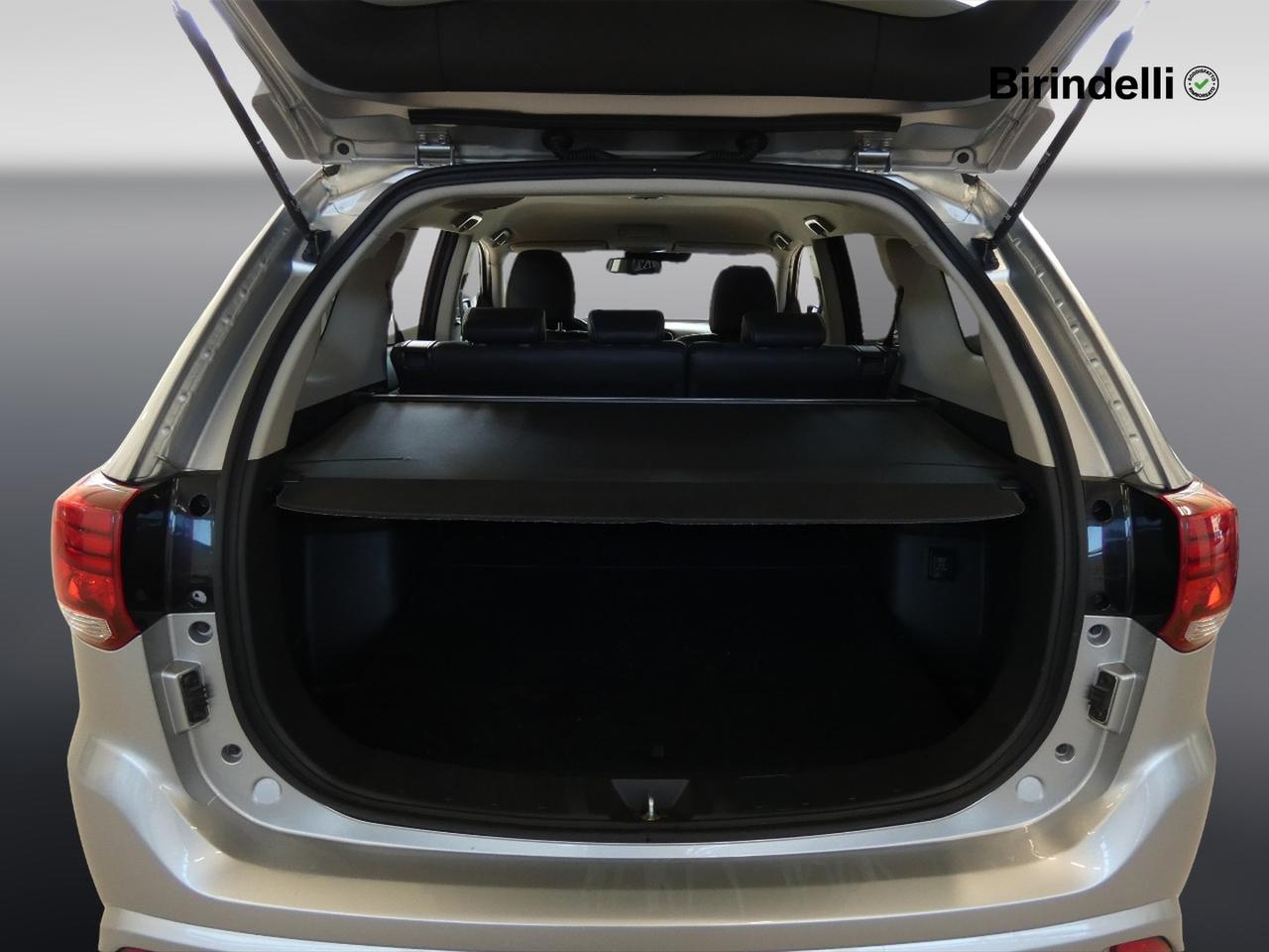 MITSUBISHI Outlander 3ª serie - Outlander 2.4 MIVEC 4WD PHEV Instyle Plus SDA