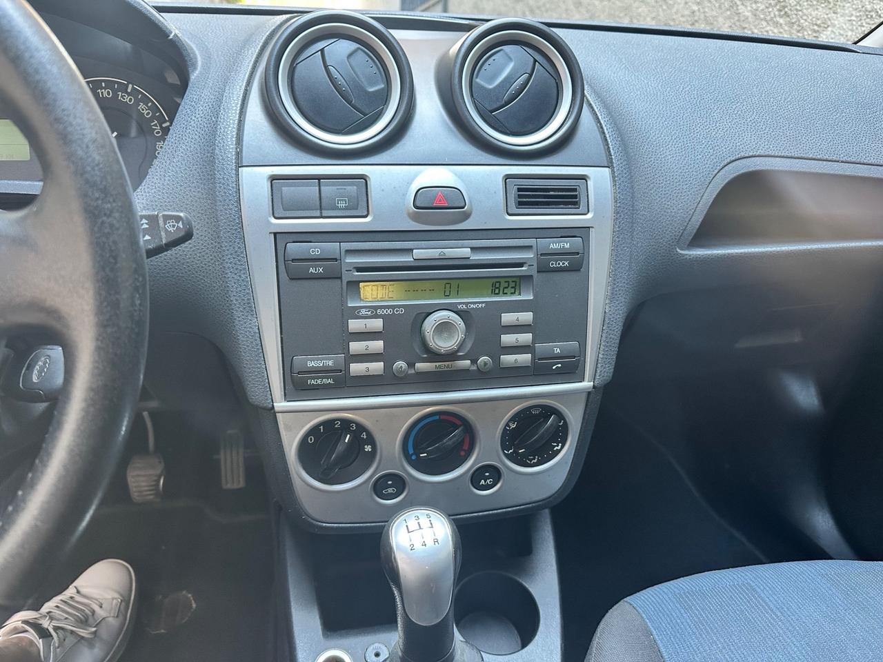 Ford Fiesta 1.2 16V 3p. Titanium