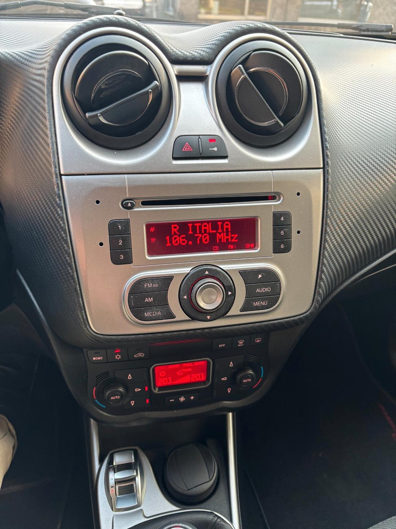 Alfa Romeo MiTo 1.6 JTDm-2 S&S Distinctive Sport Pack