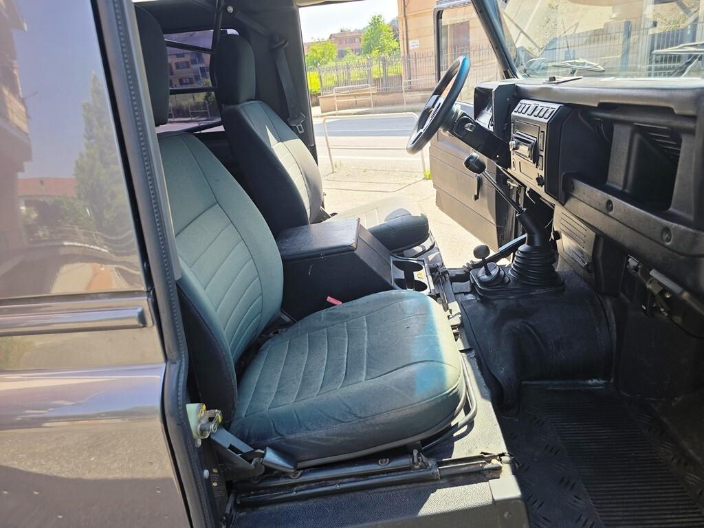 Land Rover Defender 90 TD5 SW DA VETRINA!