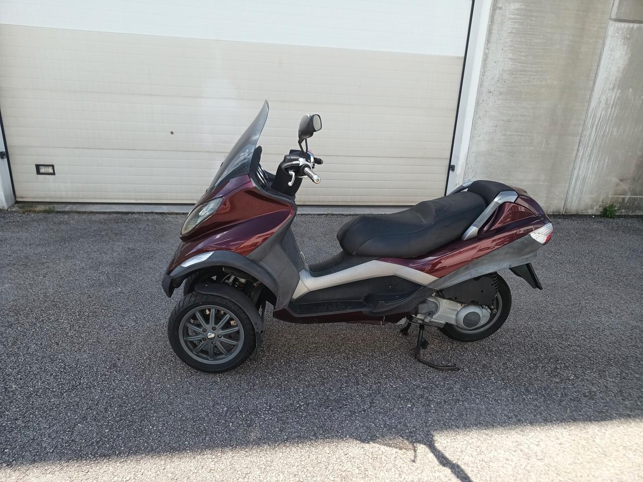 Piaggio MP3 125 Sport