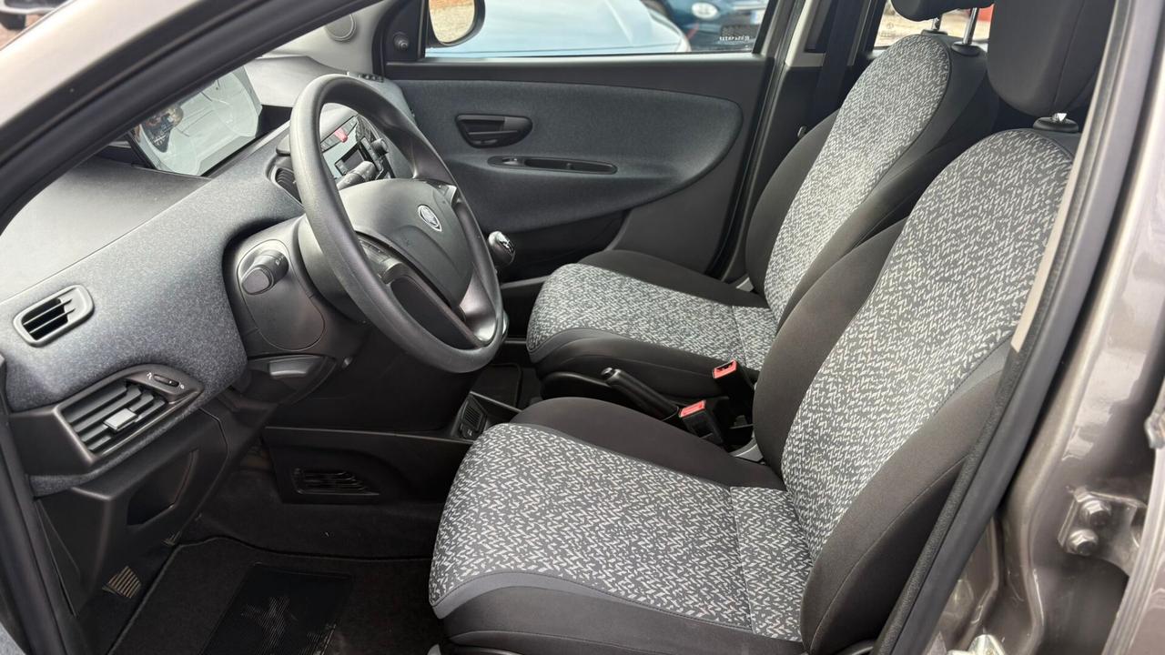 Lancia Ypsilon 1.2 69 CV 5 porte Elefantino Blu